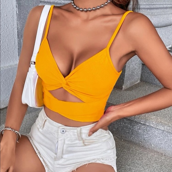 Boho sexy twist front cutout crop top - Picture 16 of 16